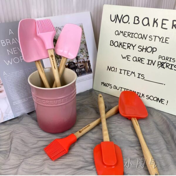 Le Creuset 3-piece silicone spatula set